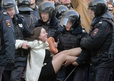 Arrest of an anti-corruption march participant in Moscow, March 26
