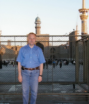 Автор на іранській промисловій виставці. Месхед, 2003 р.