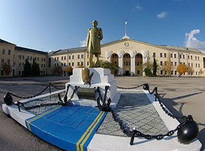 У Севастополі організовується ініціативна група зі створення військово-морського ліцею ВМФ Росії на базі колишнього Чорноморського вищого військово-морського училища ім. НахімоваУ Севастополі організовується ініціативна група зі створення військово-морського ліцею ВМФ Росії на базі колишнього Чорноморського вищого військово-морського училища ім. Нахімова