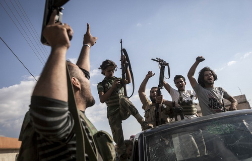 Бойцы сирийской оппозиции Бойцы сирийской оппозиции