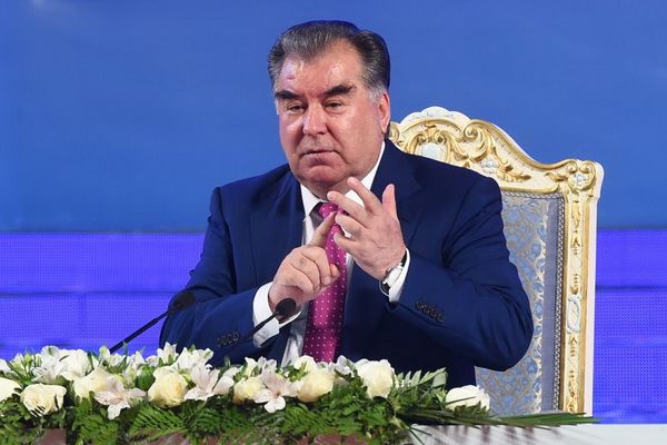 Президент Республіки Таджикистан Емомалі Рахмон Президент Республіки Таджикистан Емомалі Рахмон