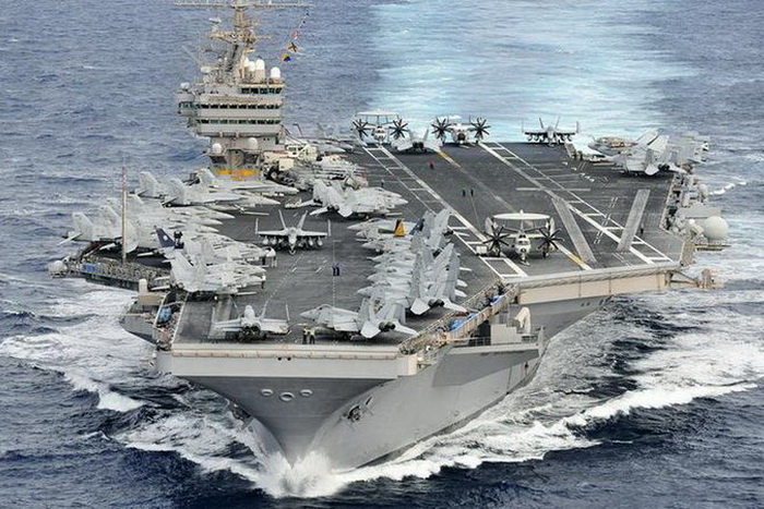 Авіаносець ВМС США Abraham Lincoln (CVN-72) Авіаносець ВМС США Abraham Lincoln (CVN-72)