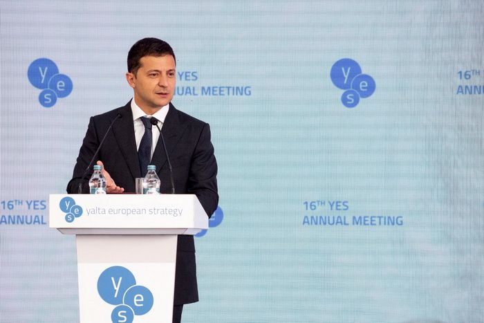Президент України В. Зеленський на 16-й щорічній зустрічі Ялтинської європейської стратегії (YES) Президент України В. Зеленський на 16-й щорічній зустрічі Ялтинської європейської стратегії (YES)