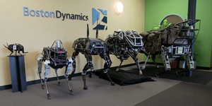 Бойові роботи фірми Boston Dynamics